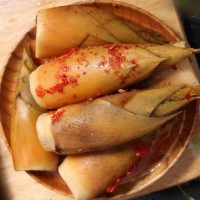 手剝筍網(wǎng)紅休閑零食手剝黃金筍500g開袋即食手撥筍竹筍廠家批發(fā)