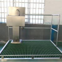 圍裙清洗器 屠宰生產(chǎn)線配套設(shè)備 圍裙清洗機(jī)設(shè)備豬屠宰線操作站臺
